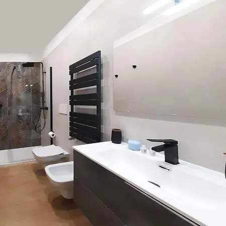 Regina Anna Μπάρι